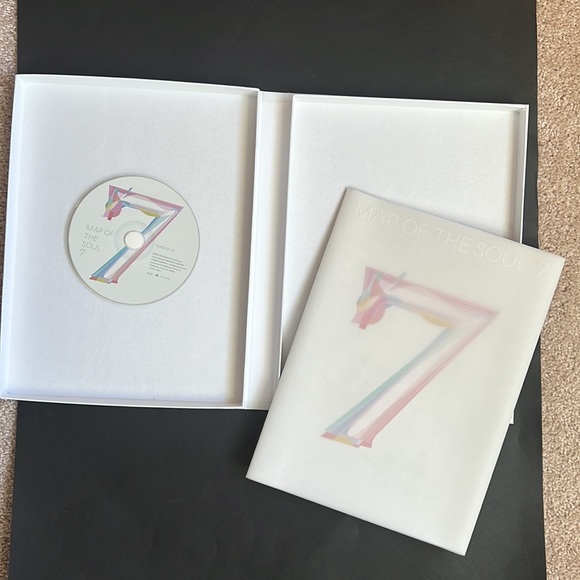 BTS Map Of The Soul 7. Version 1 - Picture 5 of 6